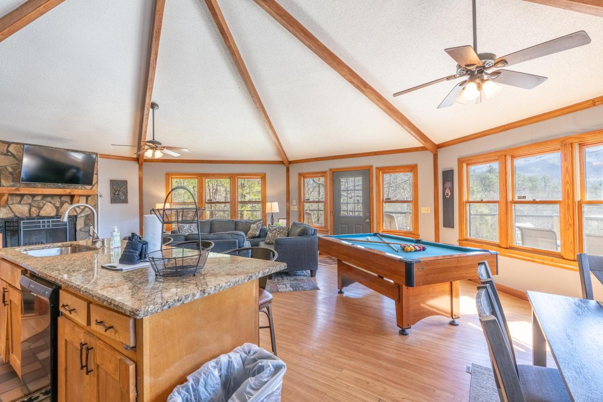Hawks View Gatlinburg Mountain Cabin Exterior photo